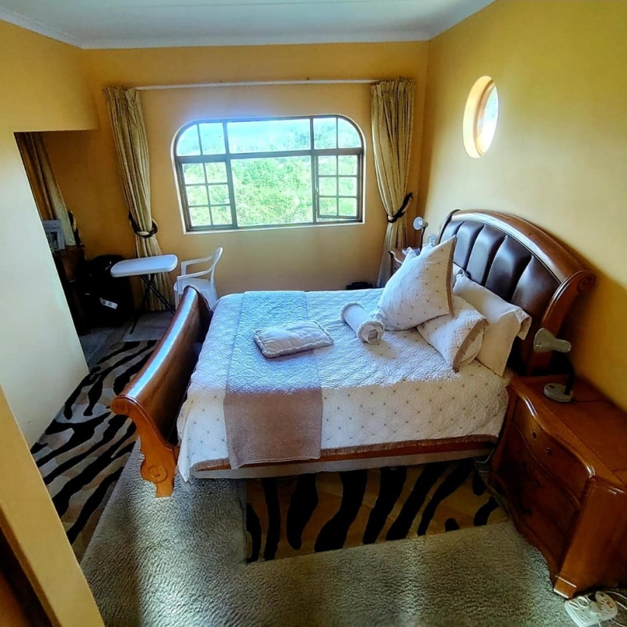 6 Bedroom Property for Sale in Baysville Eastern Cape